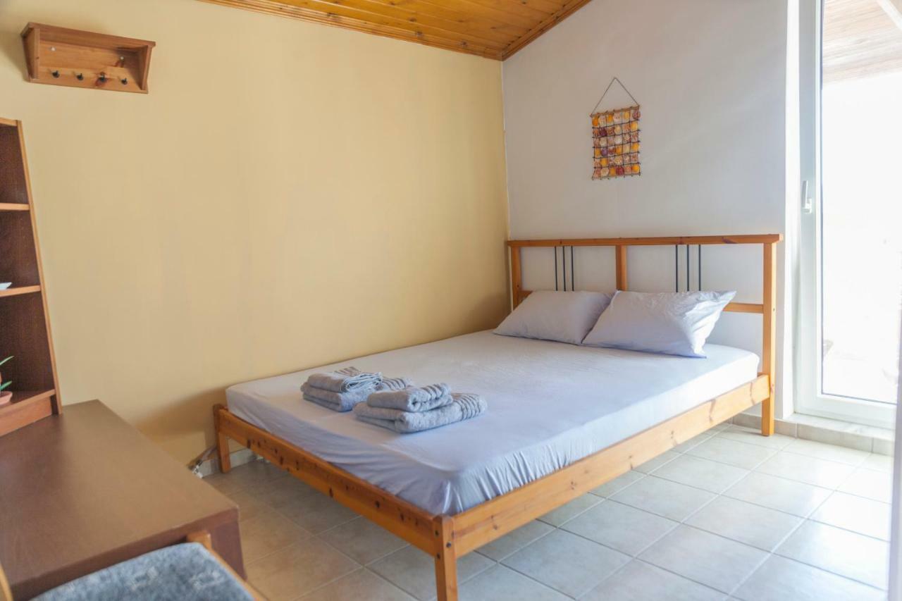 Apartamento Attic Anemoessa Alejandrópolis Exterior foto